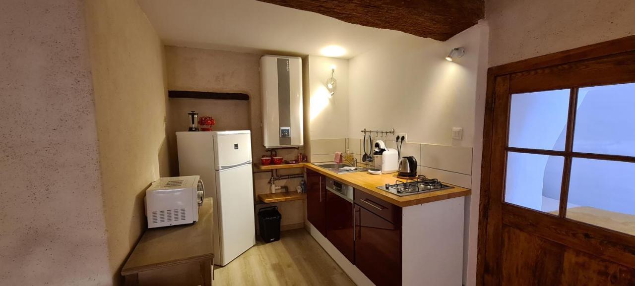 Les Studios De St Guilhem Saint-Guilhem-le-Desert Exterior photo